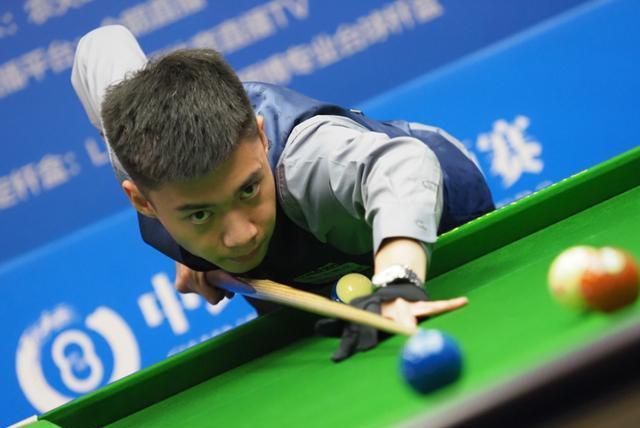 来形容他与 来形容他与