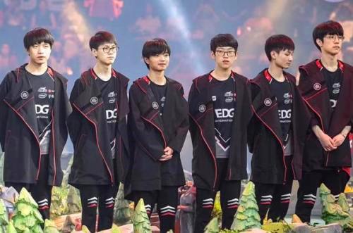 国足主帅谈 国足主帅谈